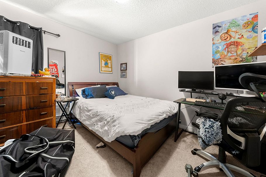 140-142 St. Patricks Avenue North Vancouver, BC - 19