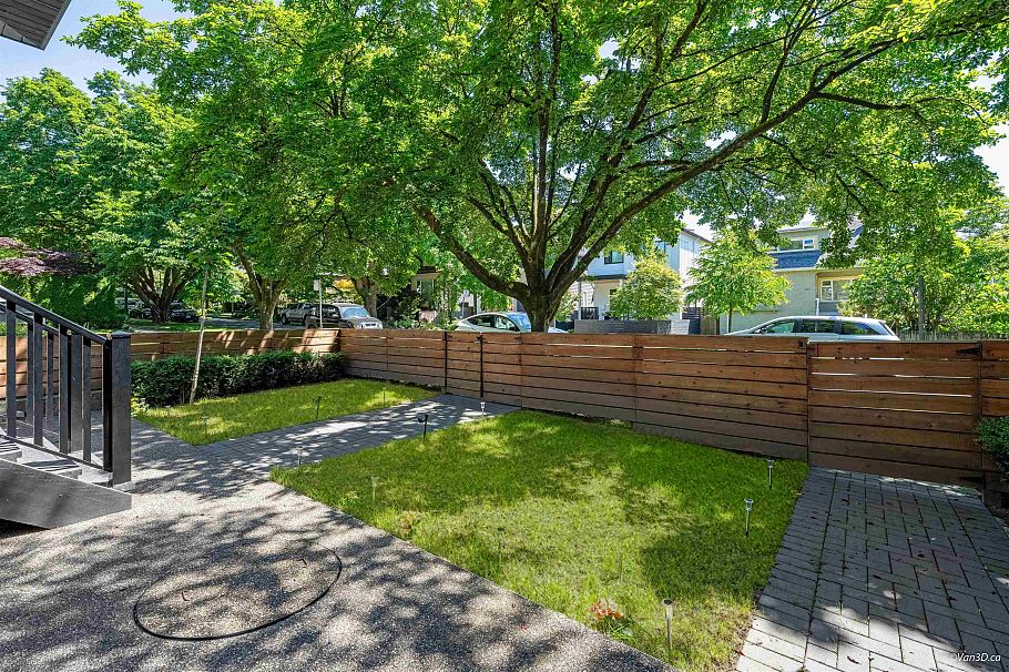 1 683 W 19th Avenue Vancouver, BC - 5