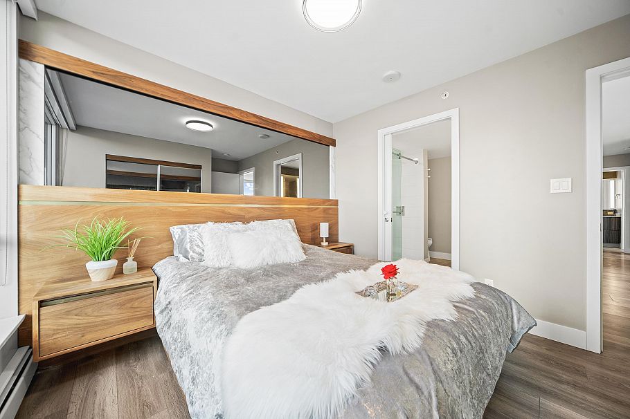 1208 1788 Columbia Street Vancouver, BC - 12