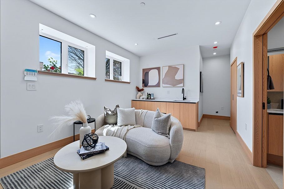 2 1495 E 58th Avenue Vancouver, BC - 17