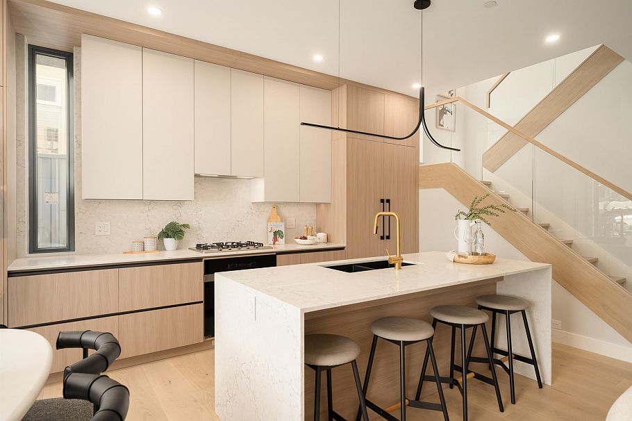 1 2941 W 29th Avenue Vancouver, BC - 12
