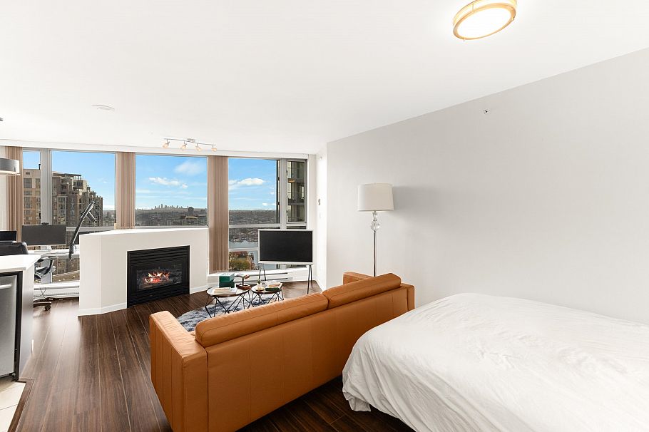 2410 501 Pacific Street Vancouver, BC - 4