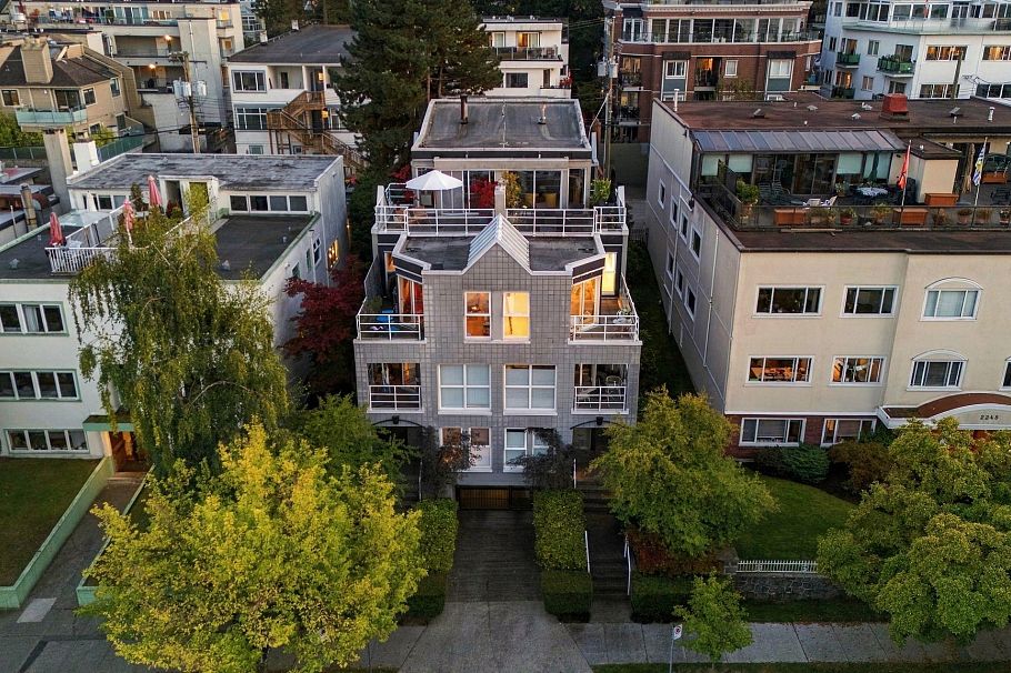 2240 York Avenue Vancouver, BC - 36