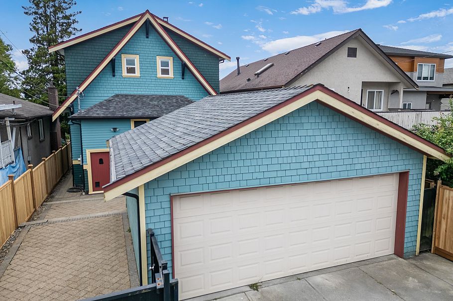 3183 Adanac Street Vancouver, BC - 4
