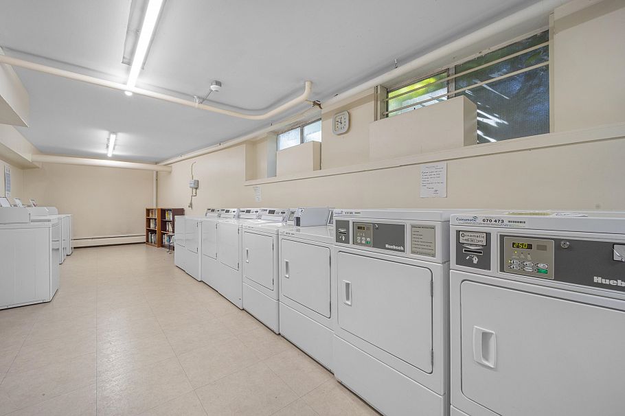 906 1251 Cardero Street Vancouver, BC - 23