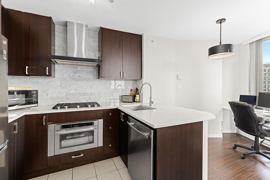 2410 501 Pacific Street Vancouver, BC - 13