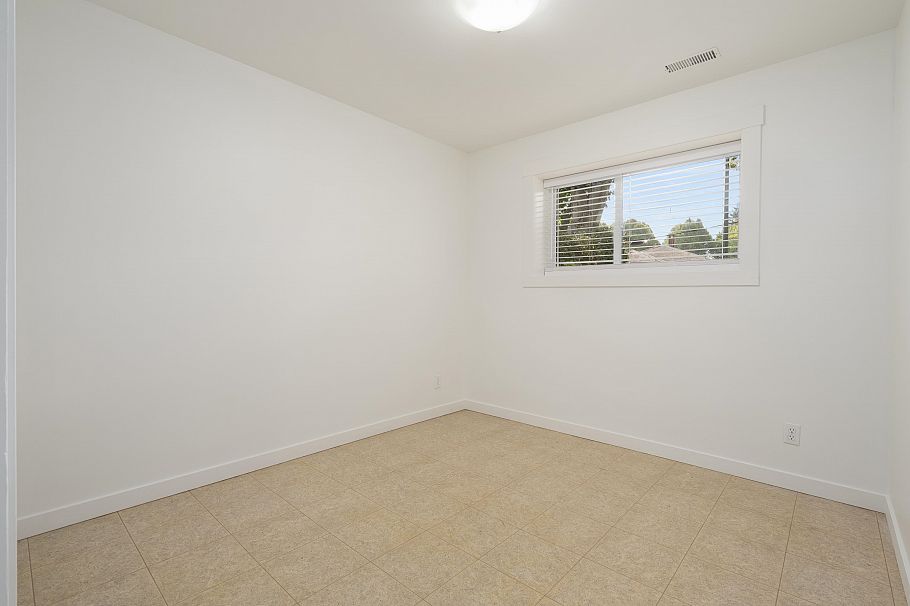 841 E 21st Avenue Vancouver, BC - 32
