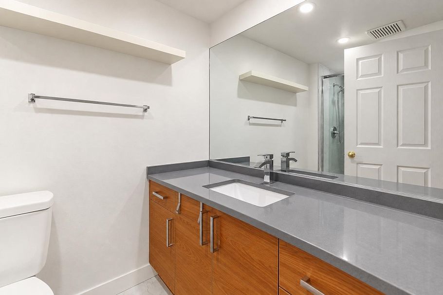 302 3638 Rae Avenue Vancouver, BC - 10