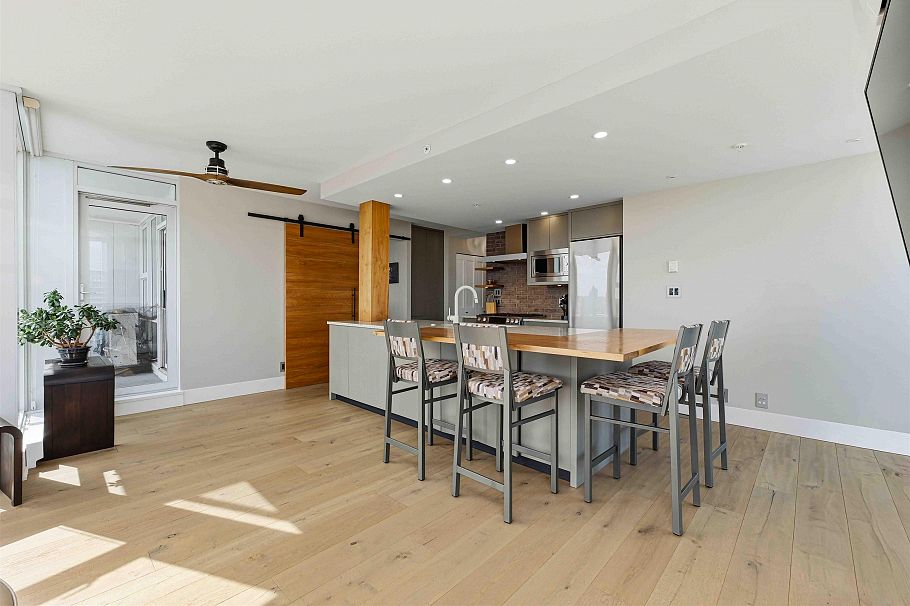2908 193 Aquarius Mews Vancouver, BC - 11