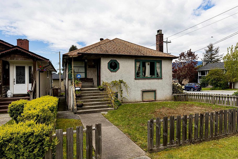 2057 Mahon Avenue North Vancouver, BC - 10