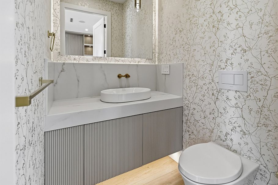 3290 E 48th Avenue Vancouver, BC - 16