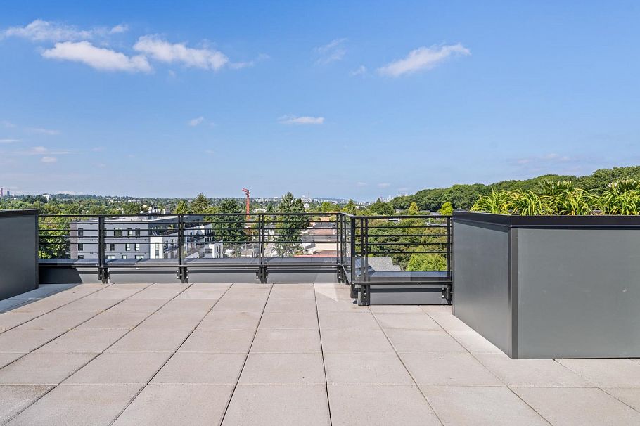 603 2450 Garden Drive Vancouver, BC - 20
