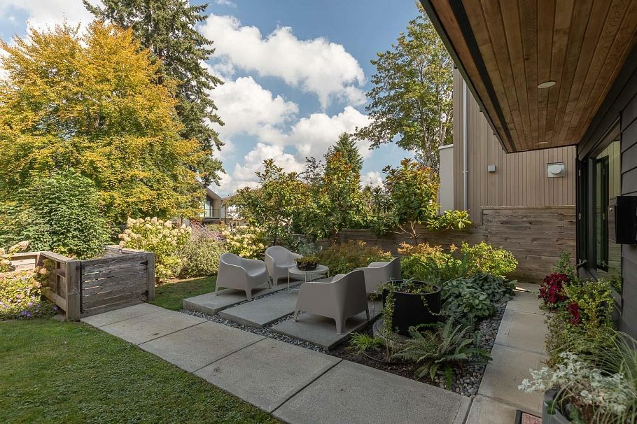 520 E 30th Avenue Vancouver, BC - 4