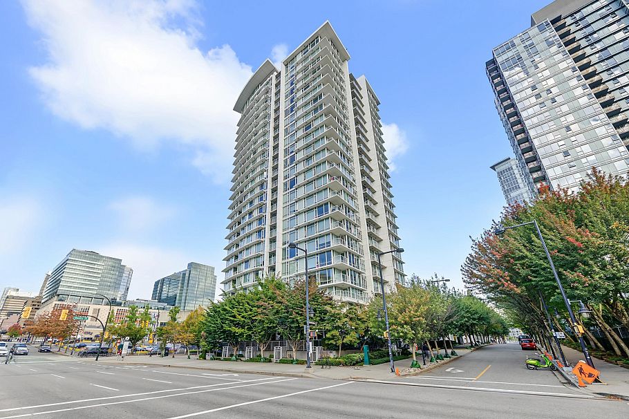 315 161 W Georgia Street Vancouver, BC - 1