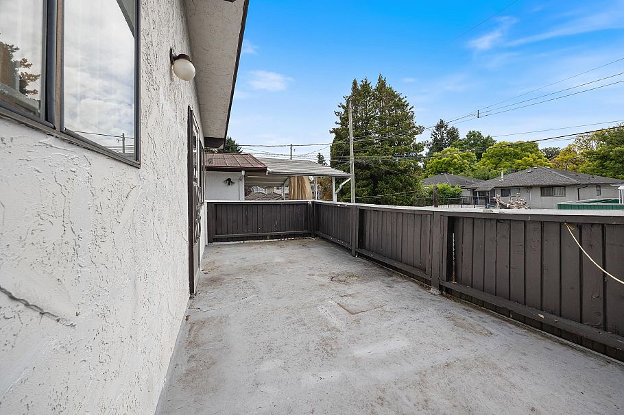 4355 Inverness Street Vancouver, BC - 30