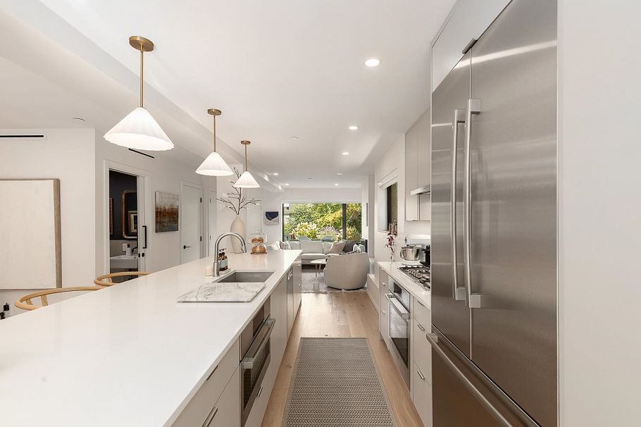 520 E 30th Avenue Vancouver, BC - 18