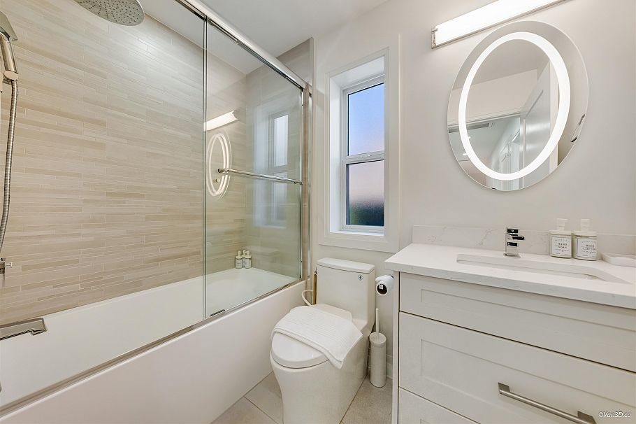 2 683 W 19th Avenue Vancouver, BC - 24