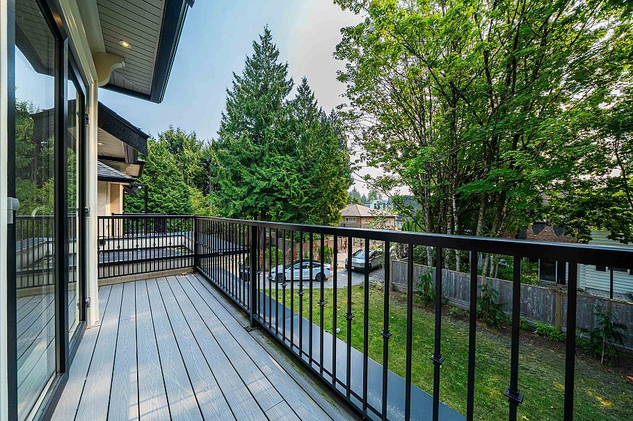 1048 Handsworth Road North Vancouver, BC - 34