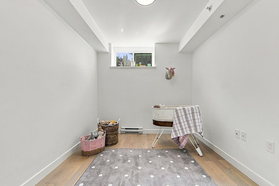 357 E 16th Avenue Vancouver, BC - 19