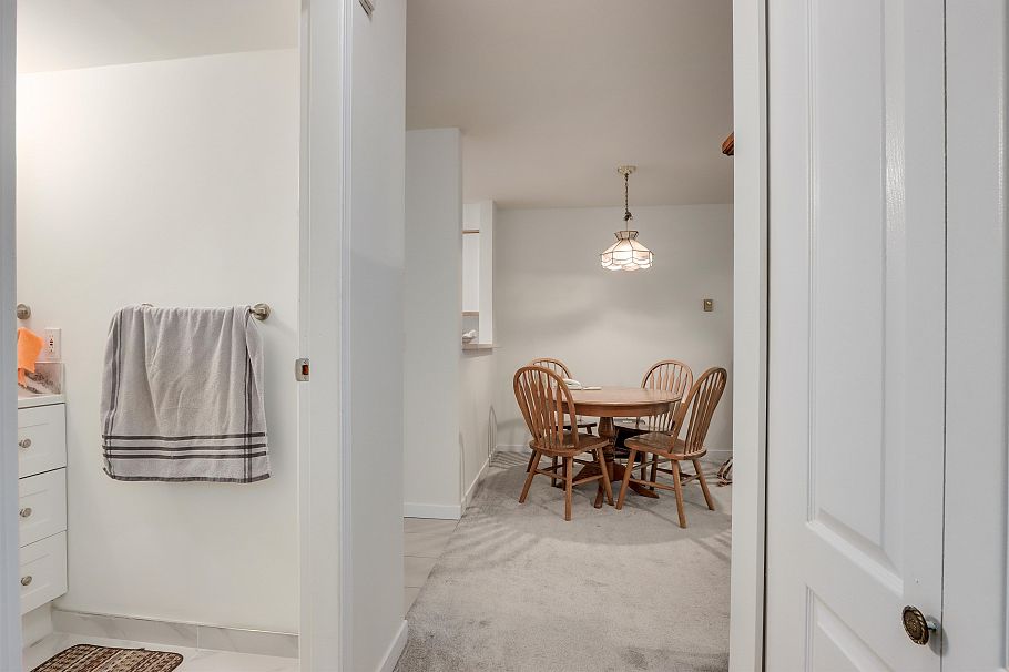 205 1535 Chesterfield Avenue North Vancouver, BC - 6