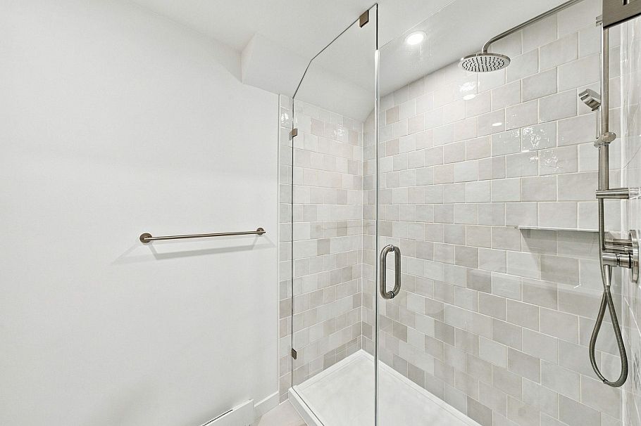 102 956 Lytton Street North Vancouver, BC - 19