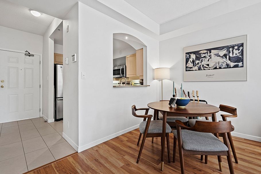 307 3600 Windcrest Drive North Vancouver, BC - 19