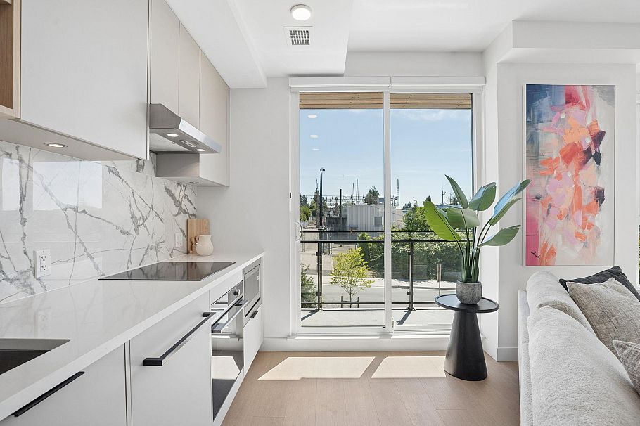 204 333 St. Davids Avenue North Vancouver, BC - 22