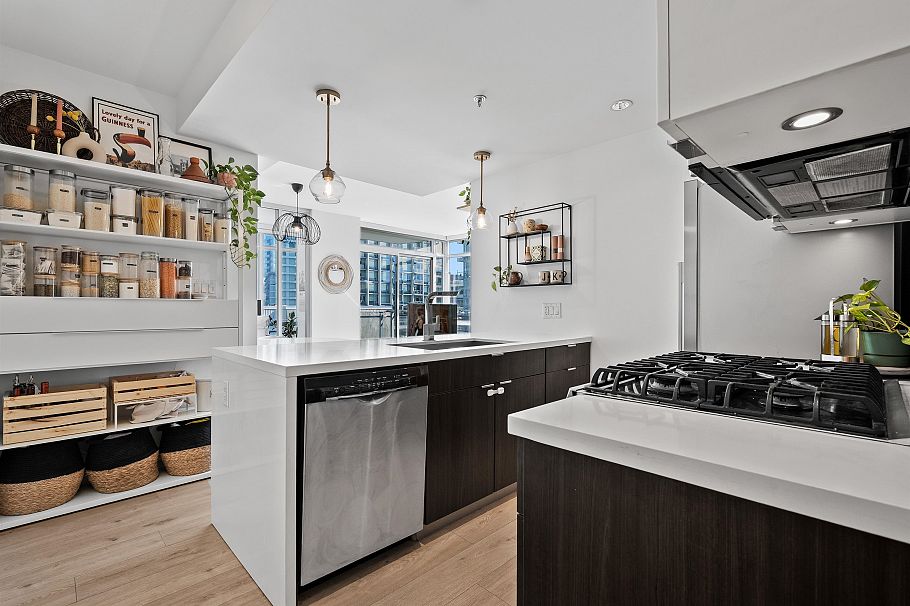503 1775 Quebec Street Vancouver, BC - 2