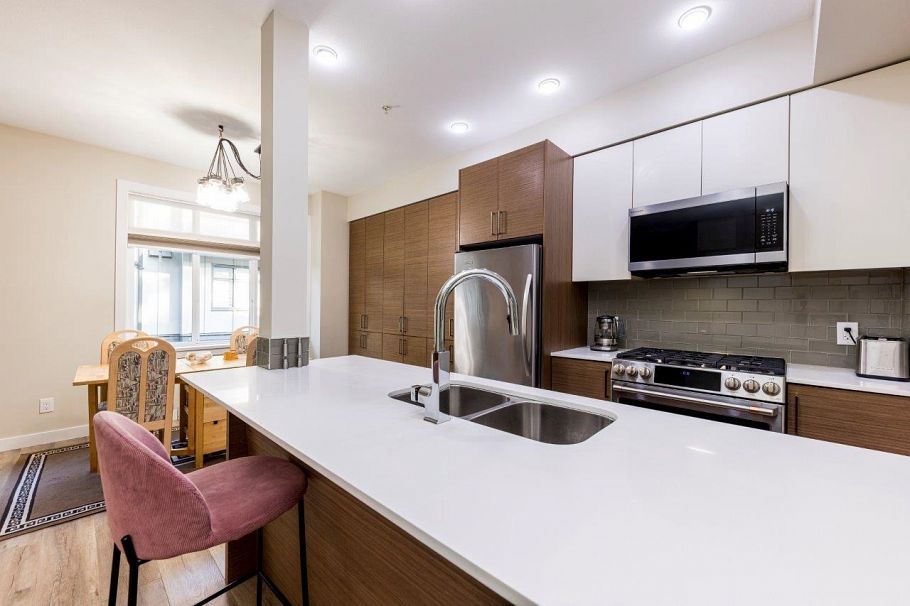 306 2135 Heritage Park Lane Lane North Vancouver, BC - 17
