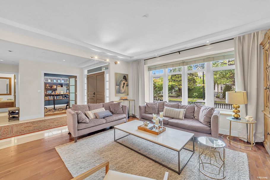 2483 W 22nd Avenue Vancouver, BC - 3