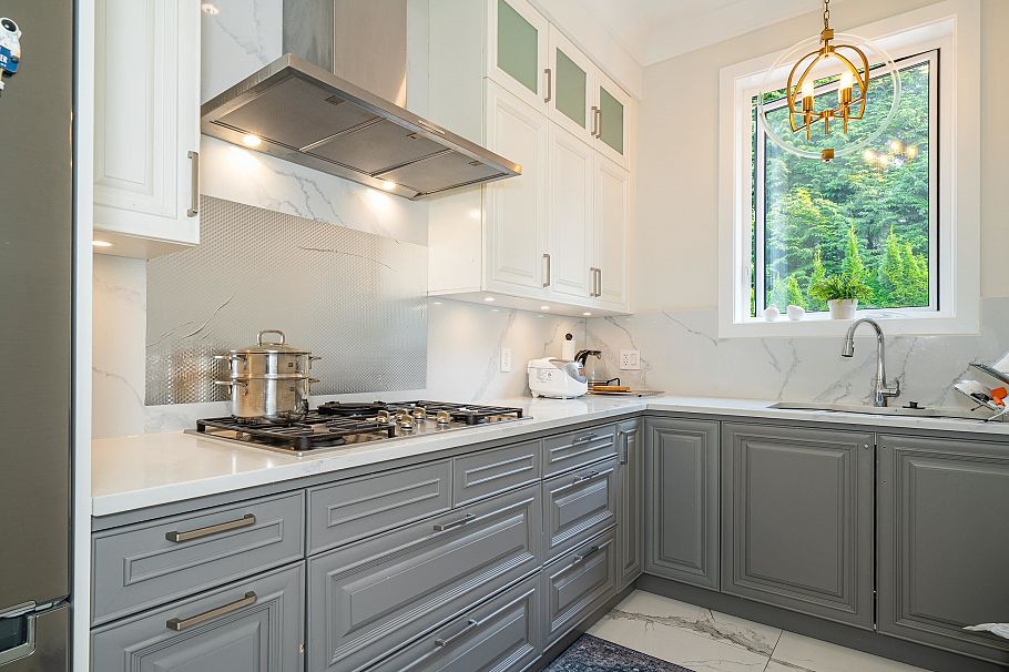 1048 Handsworth Road North Vancouver, BC - 28