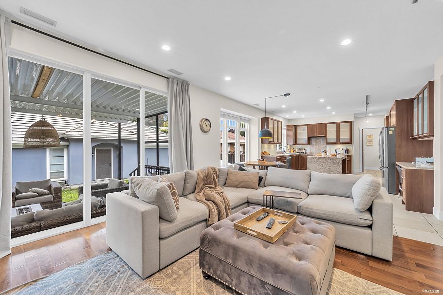 2483 W 22nd Avenue Vancouver, BC - 15