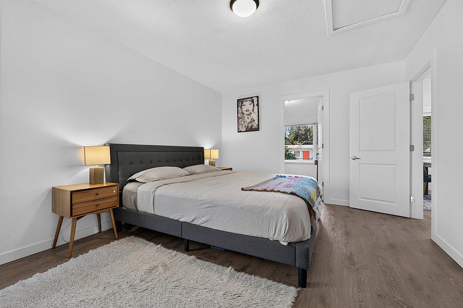 2218 E 11th Avenue Vancouver, BC - 16