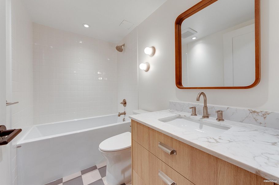 102 270 W 3rd Street North Vancouver, BC - 10