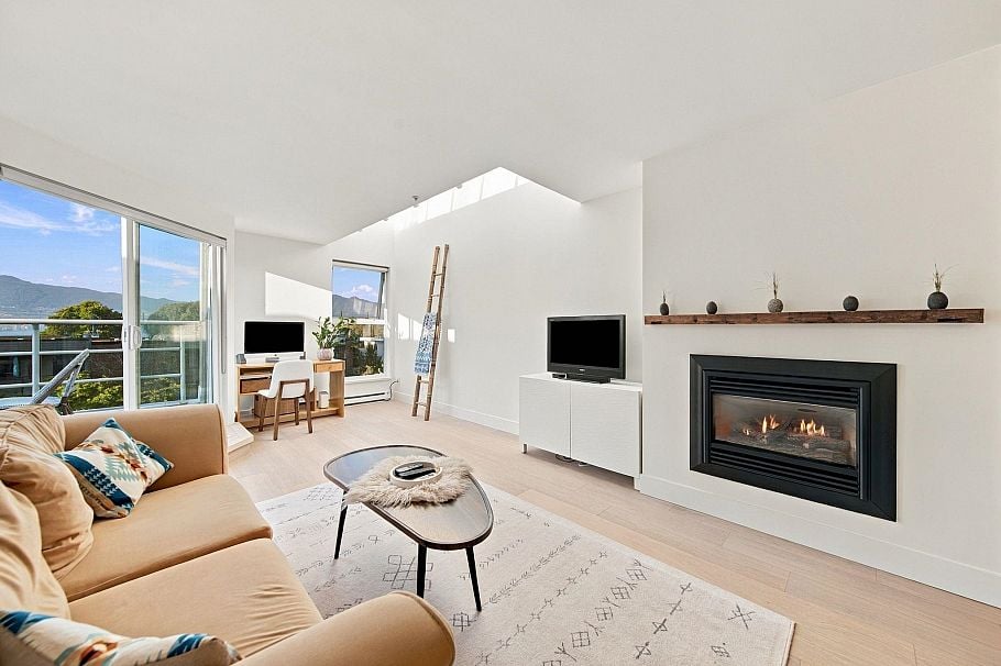 2240 York Avenue Vancouver, BC - 1