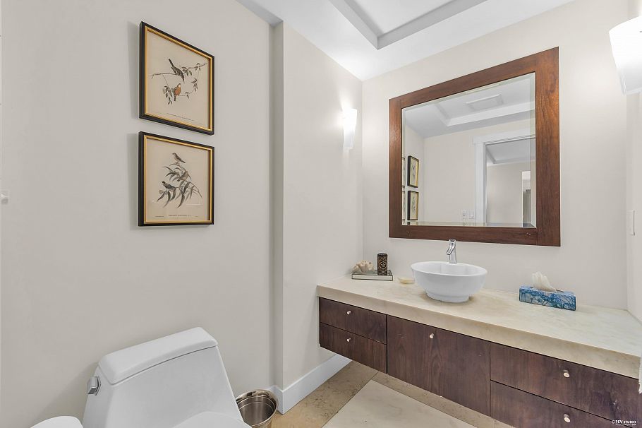 2483 W 22nd Avenue Vancouver, BC - 16