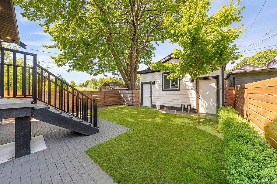 2 683 W 19th Avenue Vancouver, BC - 28