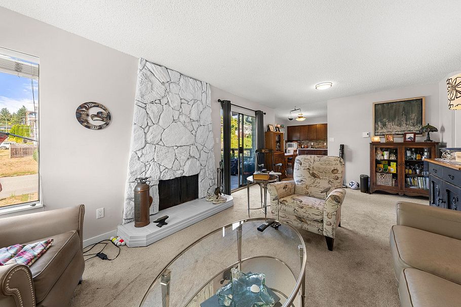 140-142 St. Patricks Avenue North Vancouver, BC - 15