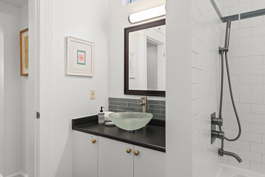 304 4590 Earles Street Vancouver, BC - 28