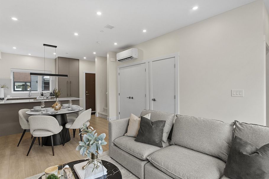 311 342 Mountain Highway North Vancouver, BC - 14