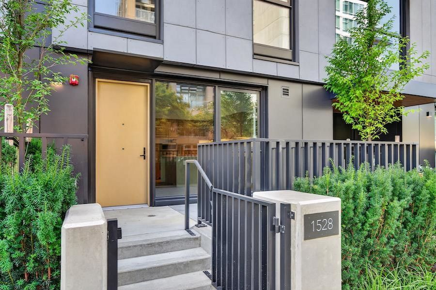 1528 W 6th Avenue Vancouver, BC - 3