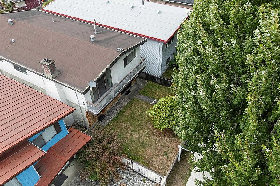 4355 Inverness Street Vancouver, BC - 35