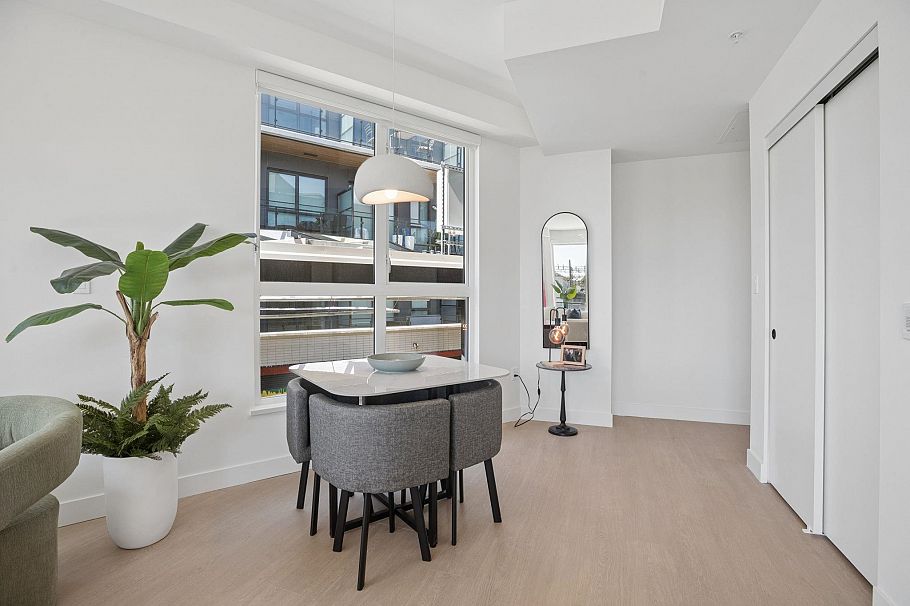 204 333 St. Davids Avenue North Vancouver, BC - 19