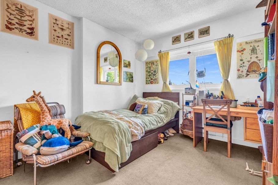 2575 W 3rd Avenue Vancouver, BC - 19