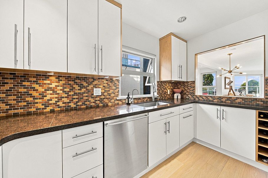 2240 York Avenue Vancouver, BC - 15