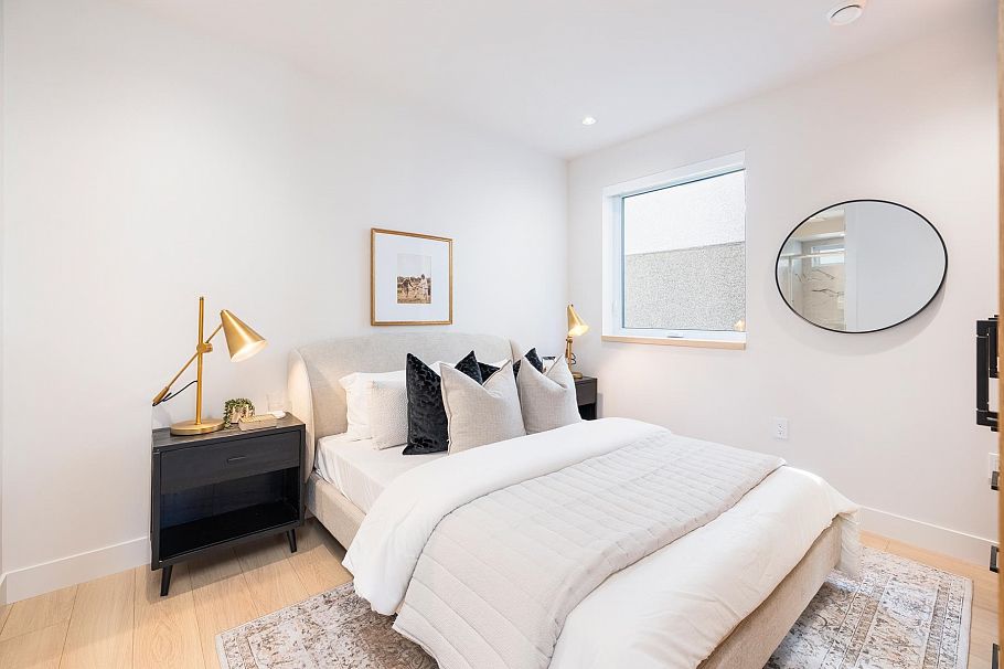 2 2995 Adanac Street Vancouver, BC - 9