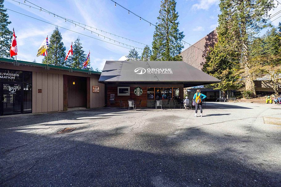 5709 Owl Court North Vancouver, BC - 36