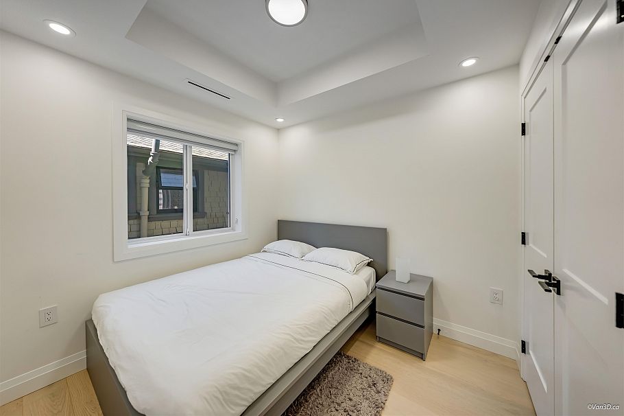 1 683 W 19th Avenue Vancouver, BC - 25