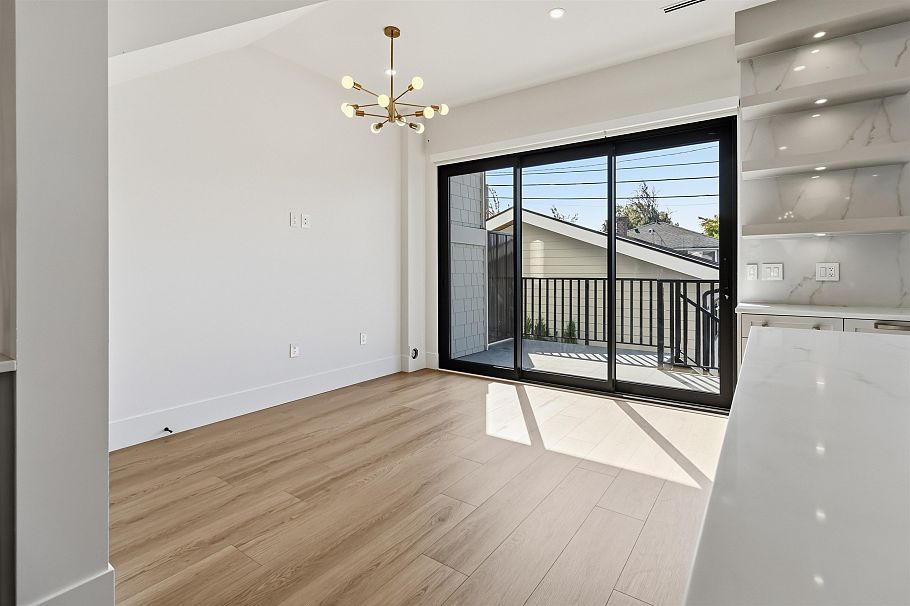 3290 E 48th Avenue Vancouver, BC - 14