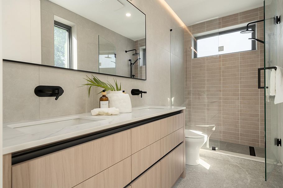 1 2941 W 29th Avenue Vancouver, BC - 24